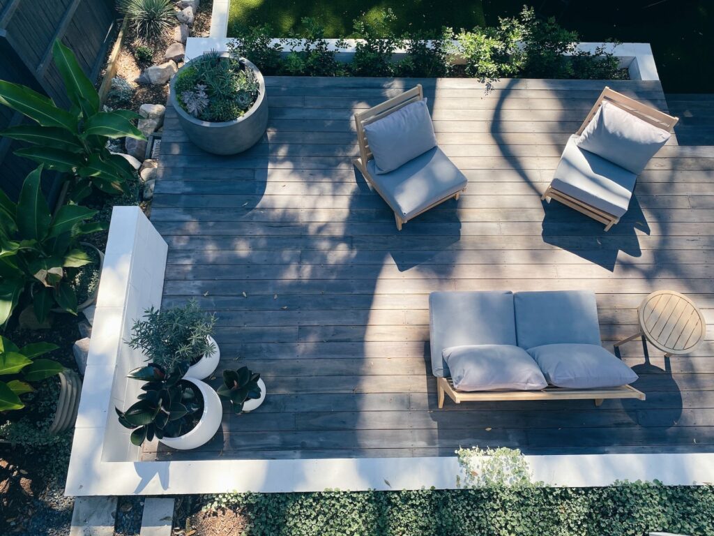 Small Deck With Patio Furniture